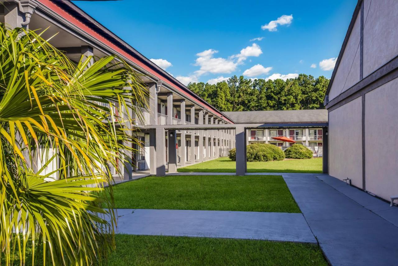 Red Roof Inn Savannah - Richmond Hill I-95 Exterior photo